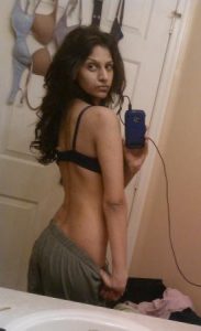 Babe seductive pose