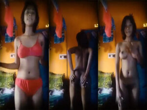 Desi teen girl dancing nude