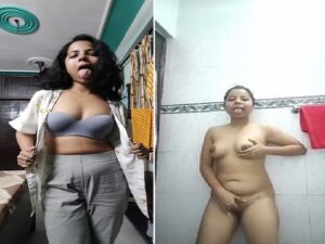 horny fingering Indian girl nude viral