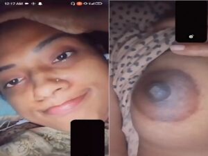 girlfriend cute boobs showing on video call at