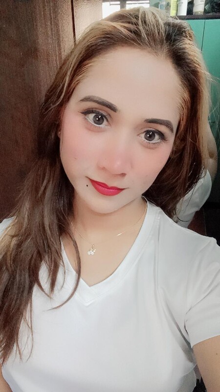 Bangladeshi selfie girl shows naked boobs and