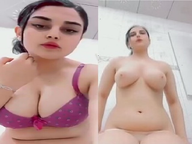 hot maal stripping bra and showing big