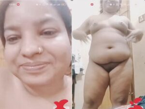 solo nude mature aunty on video call with