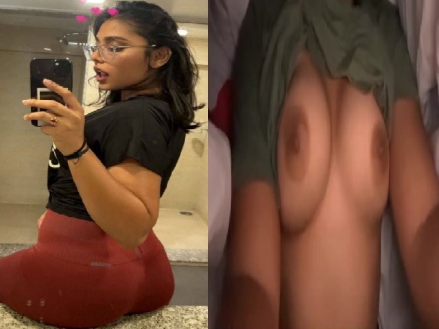 Indian hot-ass girl teasing nude show for