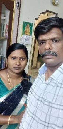Tamil wife boob show in saree and tempts her