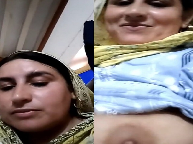 mature tanker lady shows huge boobs and fat