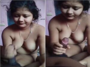 chubby bhabhi gives handjob with boobs shown on