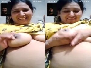 mature aunty showing boobs and pissing viral video